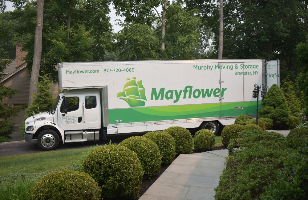 murphy movers storage truck