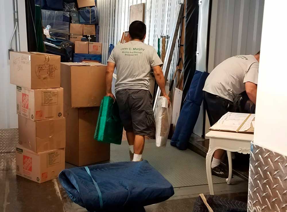 Murphy movers packing