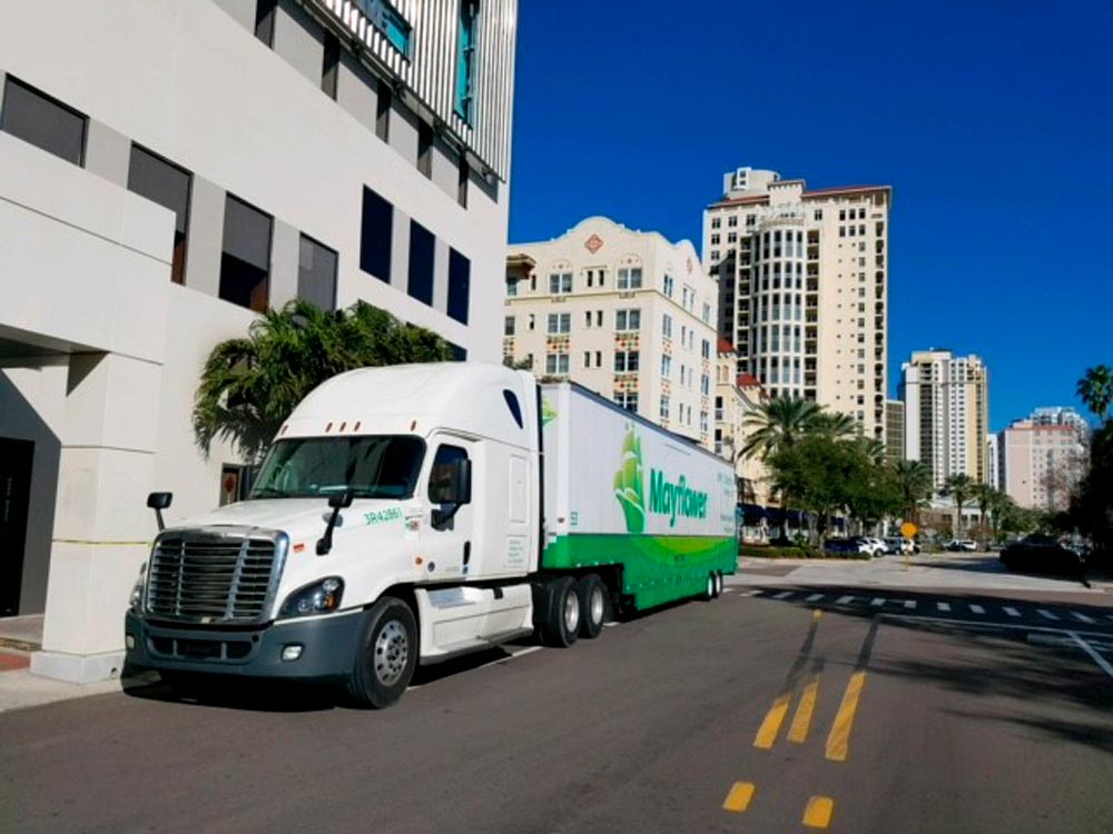 Chris-Ford-Delivering-in-St-Pete-Florida