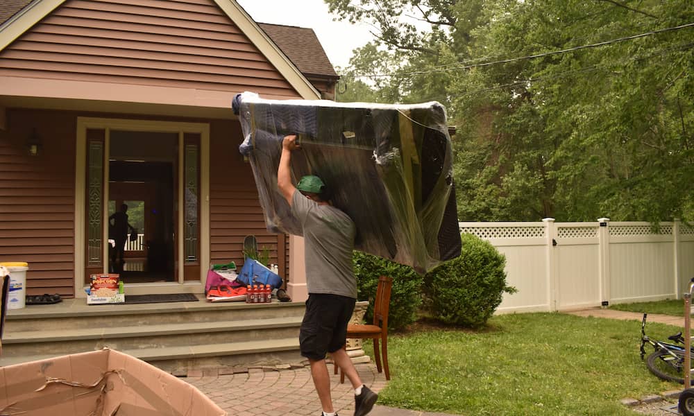 Single-Item Moving in Greenwich, CT: A Local Guide to Hiring the Right Movers